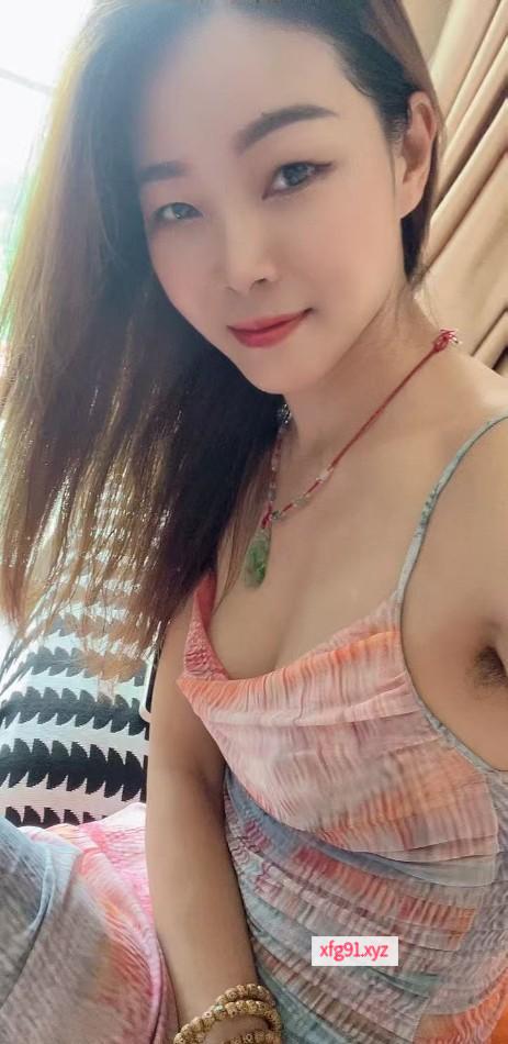 长腿小少妇 - 寻芳阁