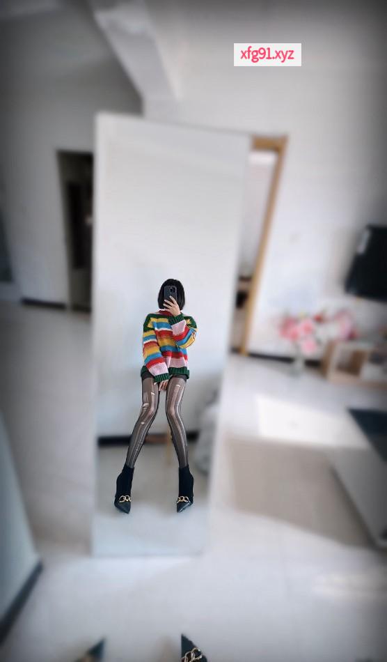 长腿大波美女。爱玩道具 - 寻芳阁