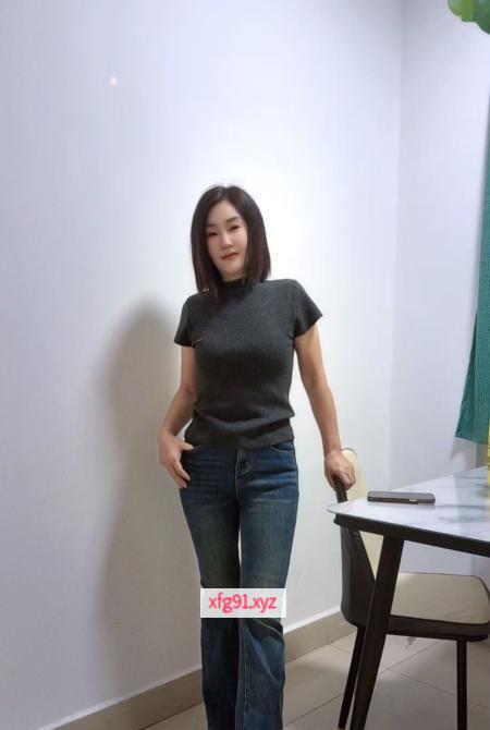 服务少妇芯芯 - 寻芳阁