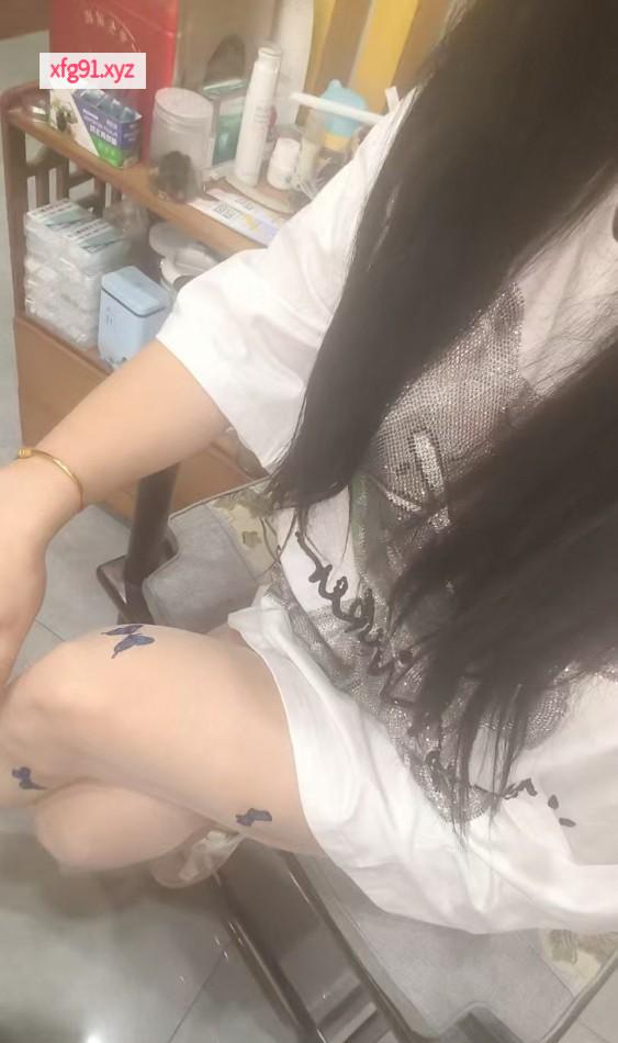 恒大御景半岛卖烟酒的骚货 - 寻芳阁