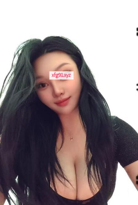 巨乳骚货人妻 - 寻芳阁