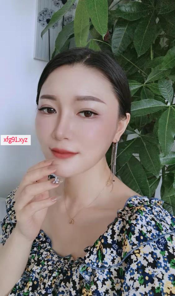 飞扬美女 - 寻芳阁