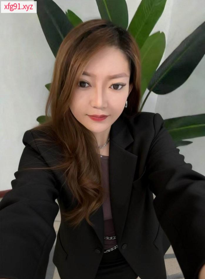 职场风骚少妇 - 寻芳阁