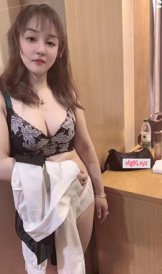 岳麓谷山站熟女 - 寻芳阁