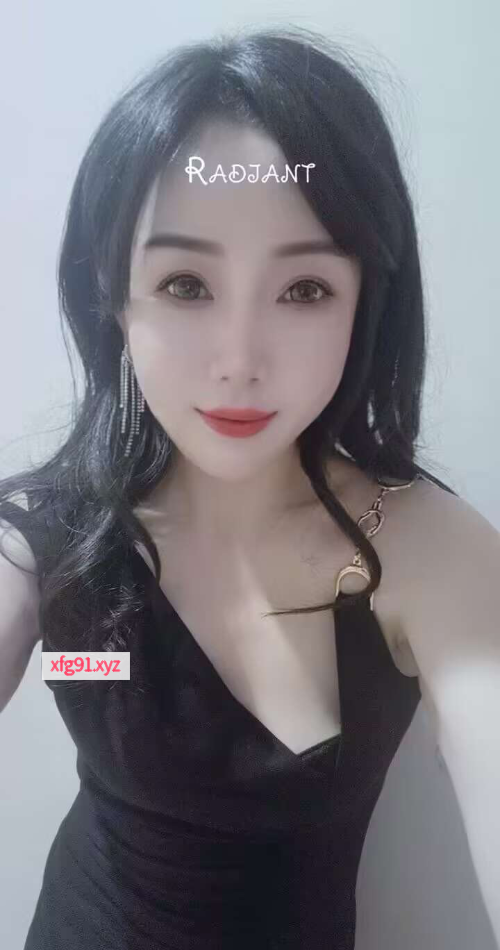 大胸小骚妇芯儿 - 寻芳阁