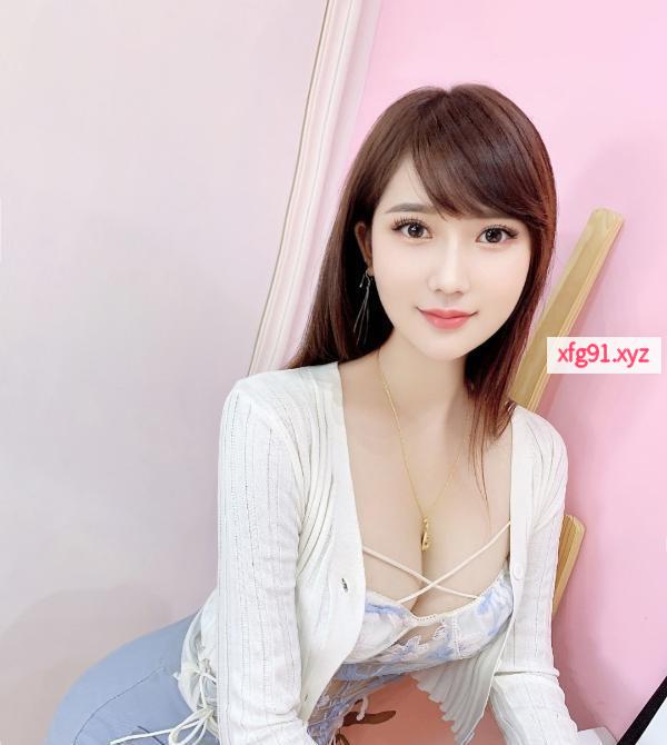 华阳大胸少妇香香 - 寻芳阁