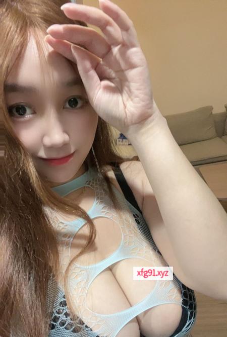宝安大胸美女允儿 - 寻芳阁