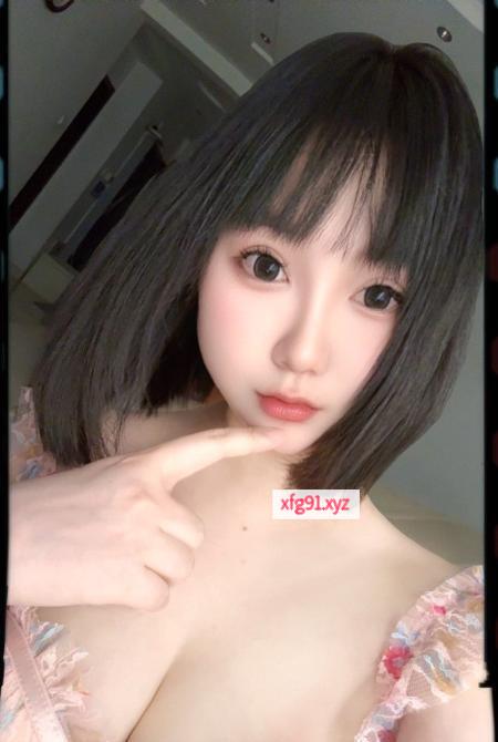 肤白短发大胸妹子 - 寻芳阁
