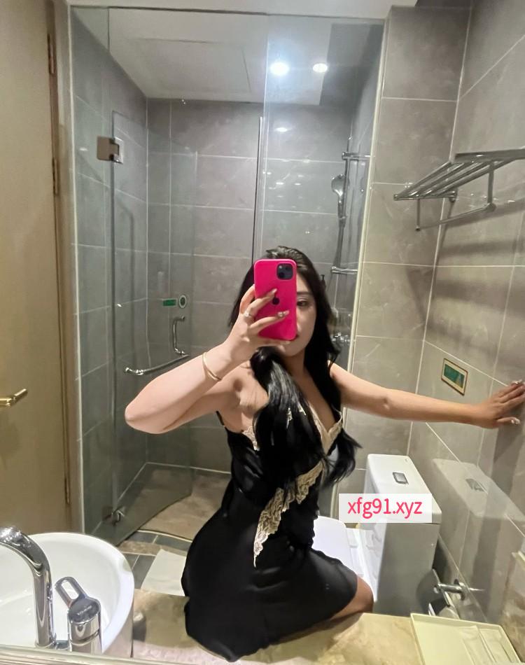 长腿风骚小姐姐小漫 - 寻芳阁