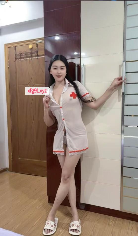 性感风骚蜜桃臀 - 寻芳阁