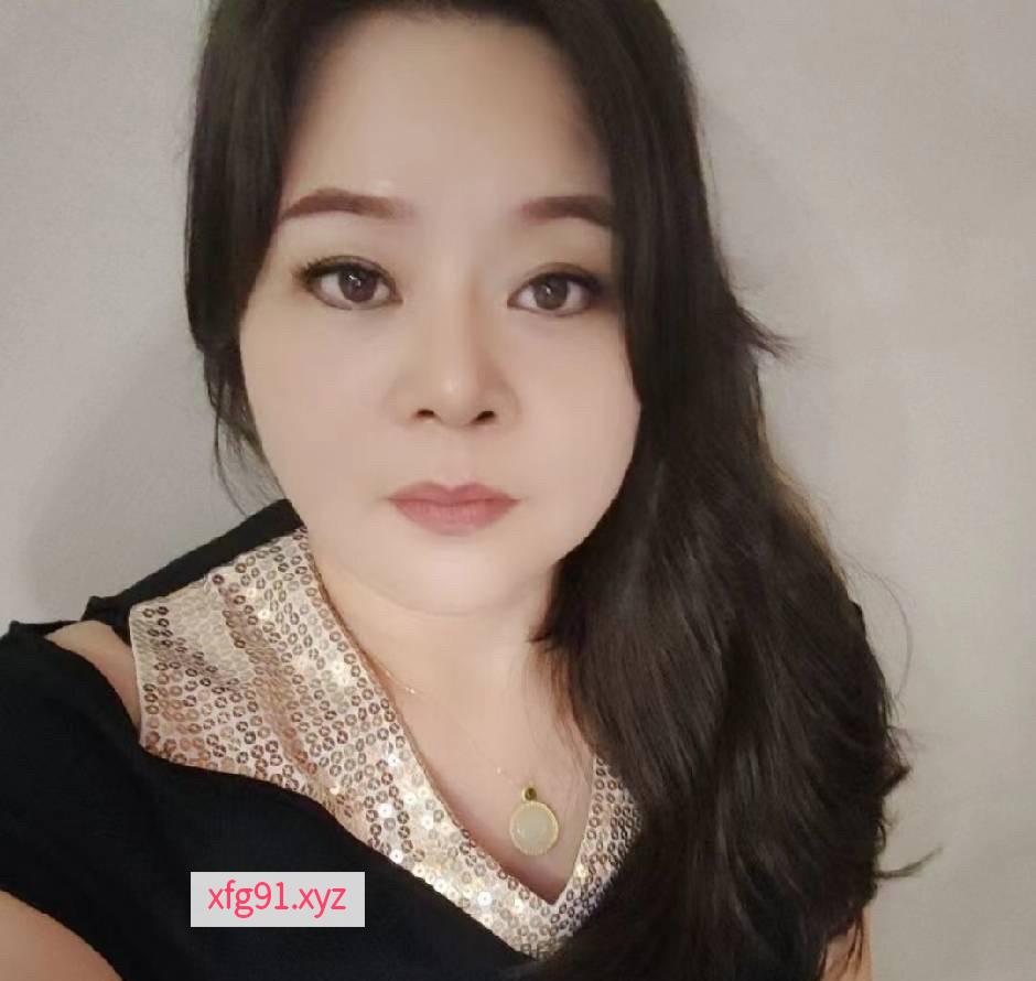 月乐西街少妇 - 寻芳阁