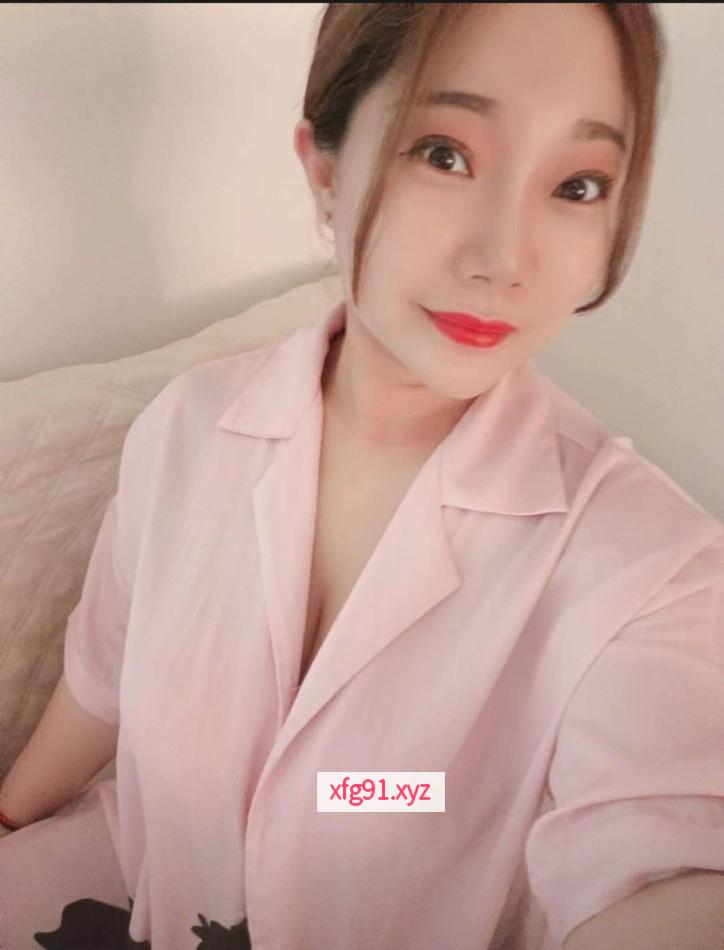 大胸少妇 - 寻芳阁
