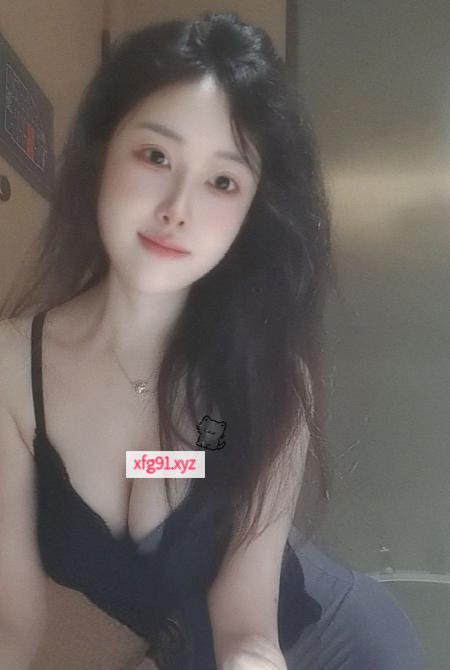 白嫩性感服务系 - 寻芳阁