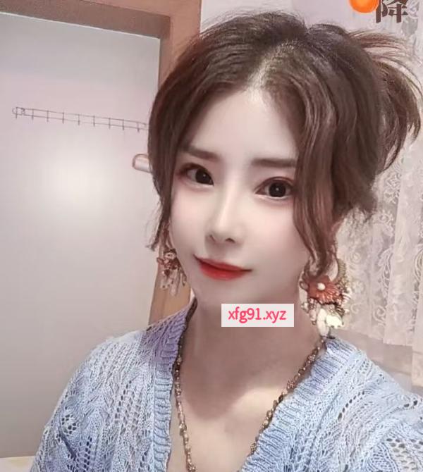 江岸服务小妹 - 寻芳阁