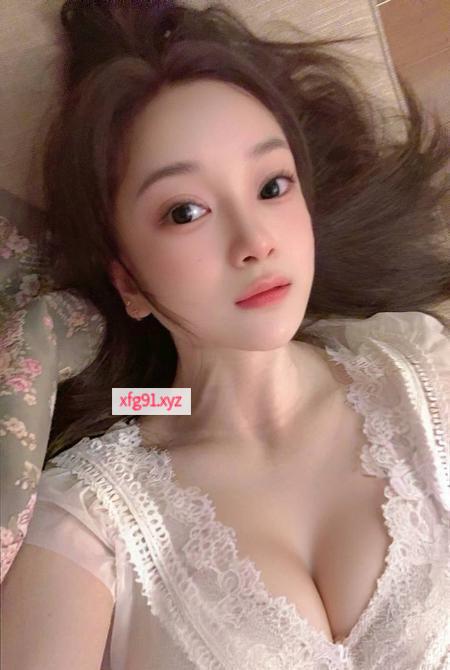 服务控大胸翘臀苏沫 - 寻芳阁