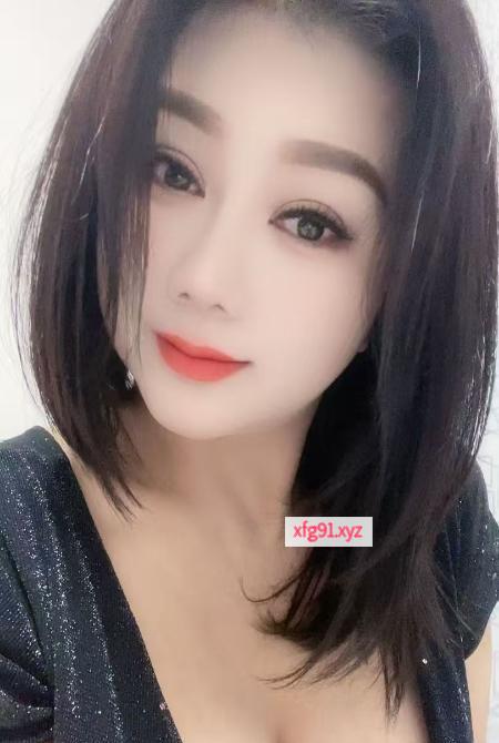 返食老情人D杯素素 - 寻芳阁