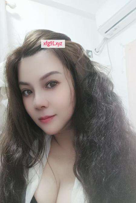 大波浪服务型少妇 - 寻芳阁