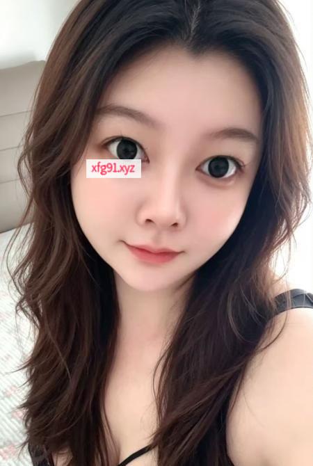 粉嫩美乳小骚妇 - 寻芳阁