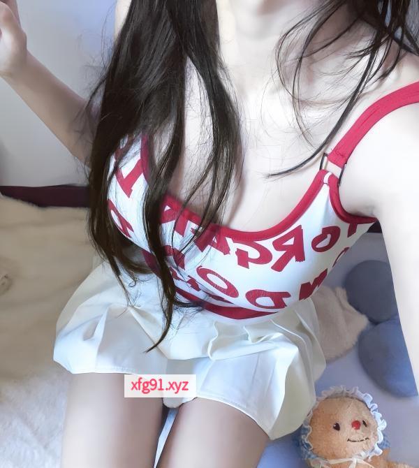 丰满大胸服务系 - 寻芳阁