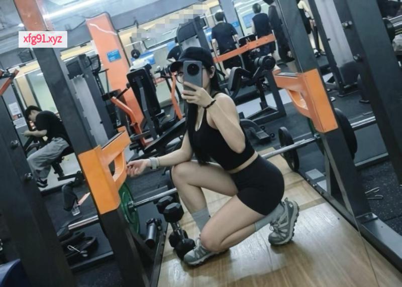 福田蜜桃臀健身教练 - 寻芳阁