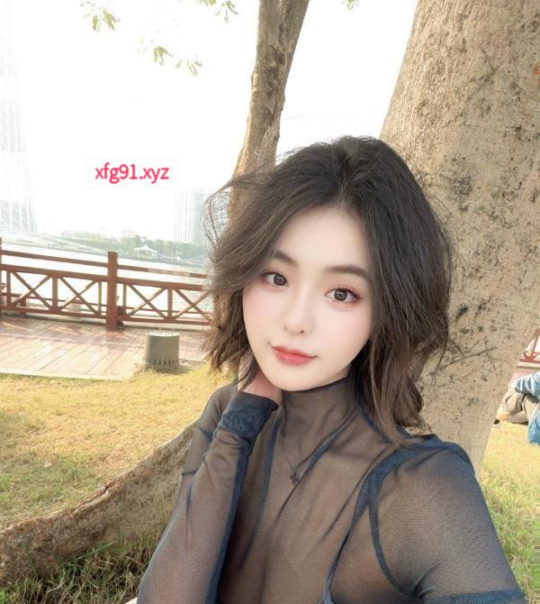 颜值反差清纯小欲女 - 寻芳阁