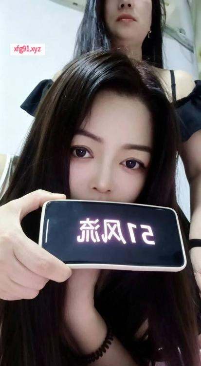 出击宝安双飞姐妹花 - 寻芳阁