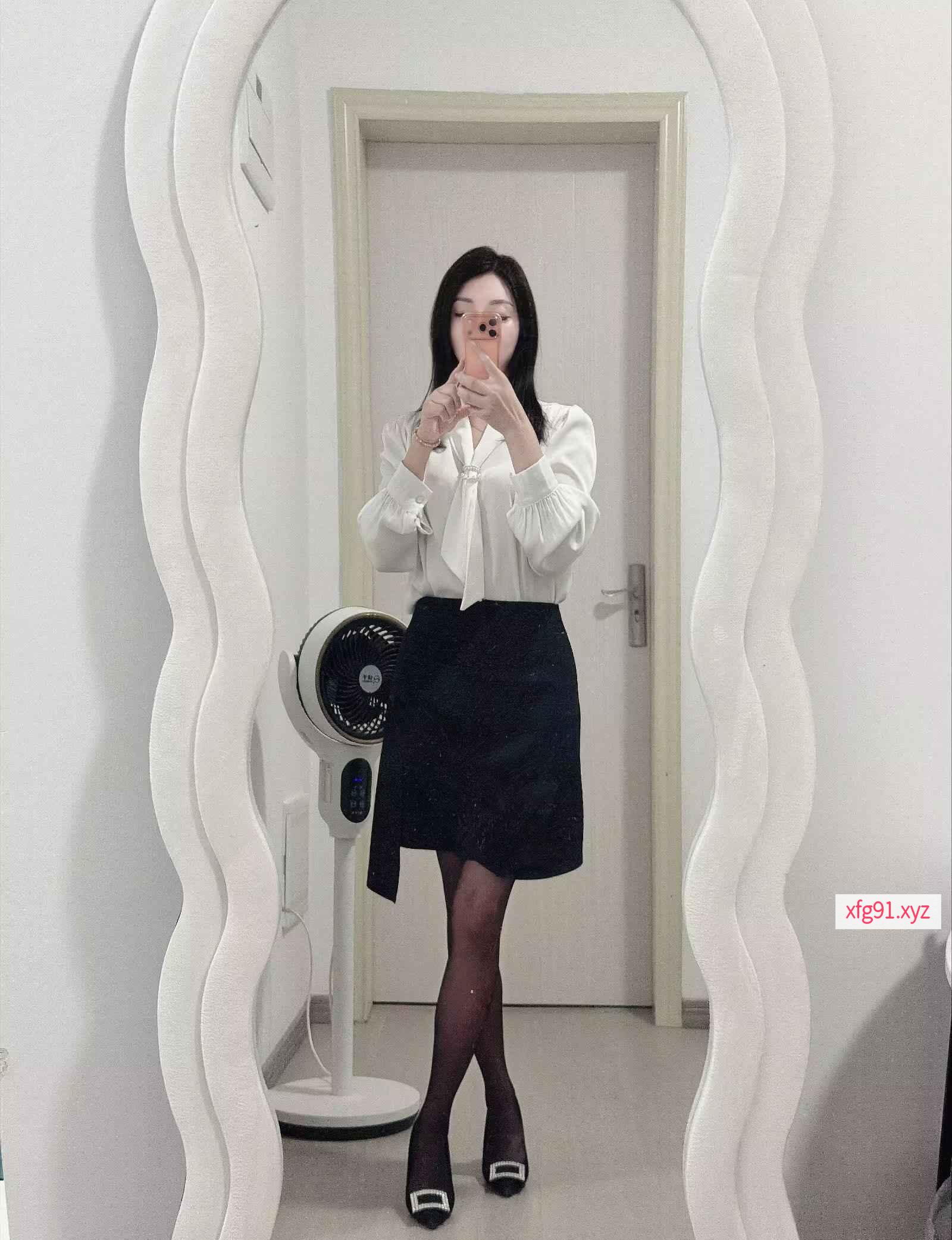 栖霞区真实纯兼职瘦高少妇 - 寻芳阁