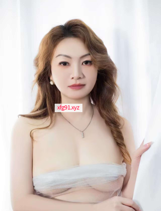 大奶服务型少妇 - 寻芳阁