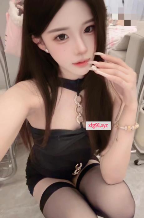 性感御姐甜妹 - 寻芳阁