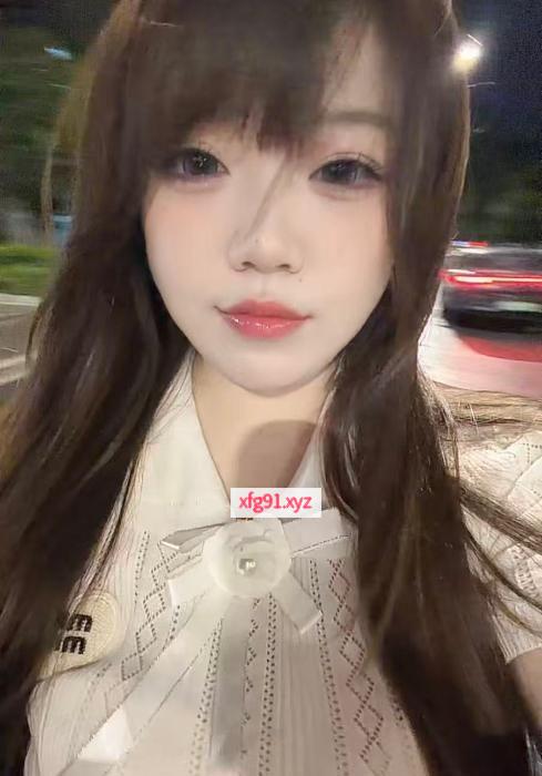 上城性感肉臀卡戴珊 - 寻芳阁