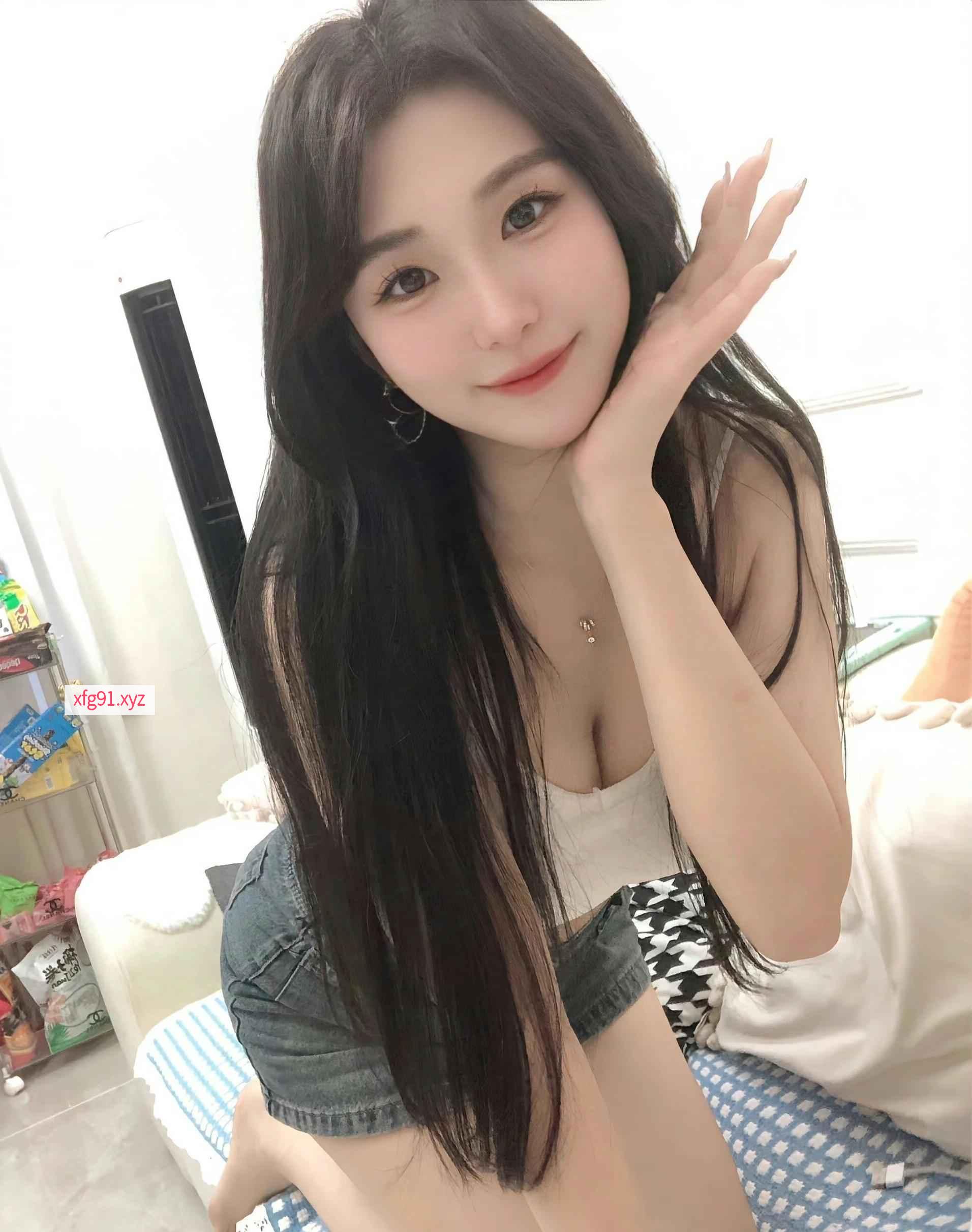 又纯又欲邻家小姐姐 - 寻芳阁