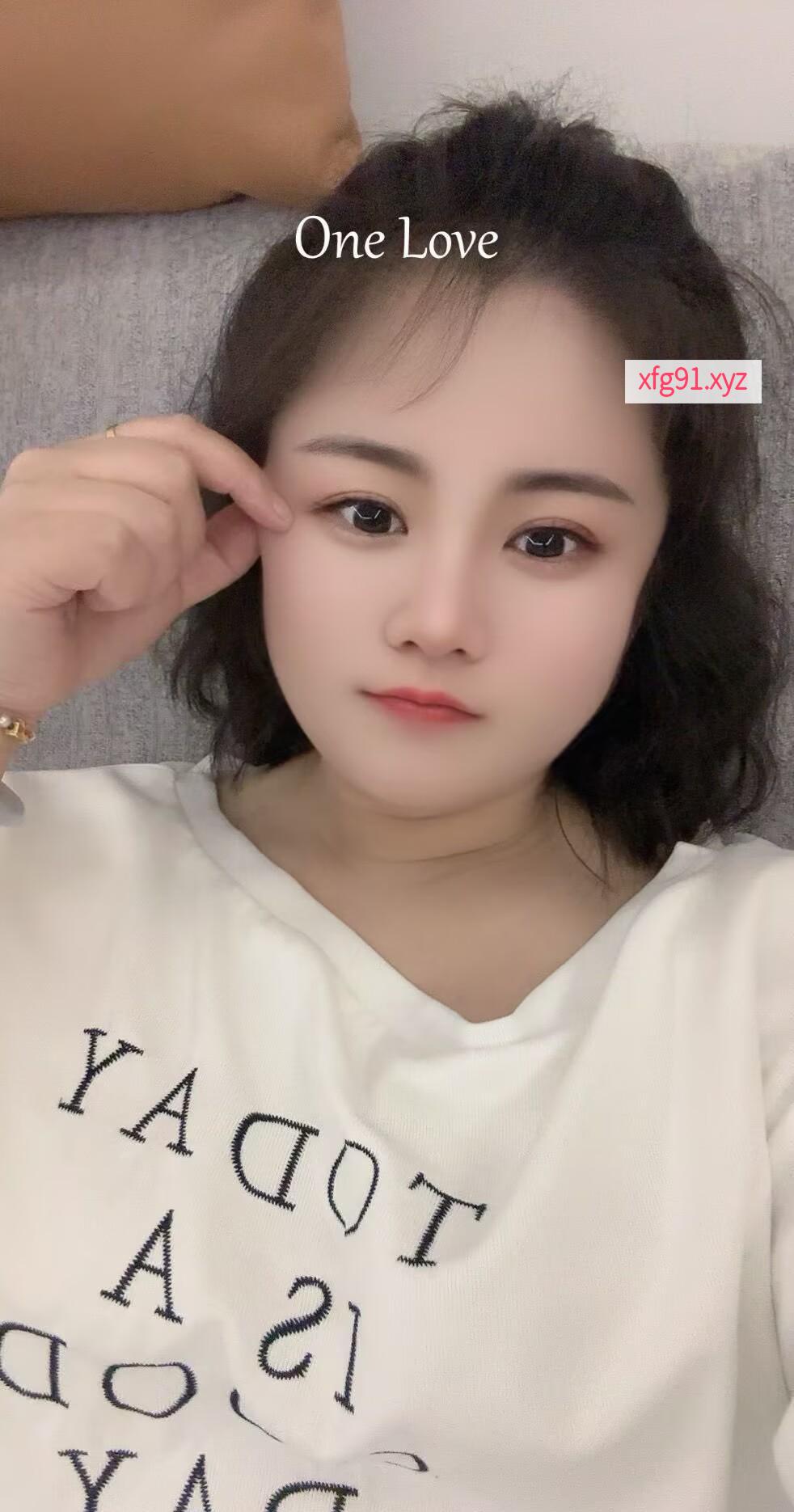 清纯少妇小九 - 寻芳阁