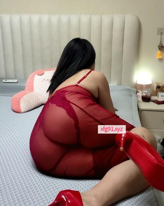 后入大屁股骚妇 - 寻芳阁