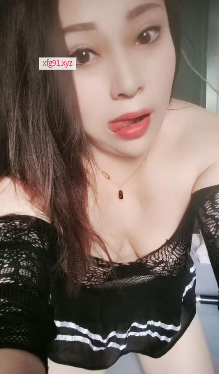 温柔美胸骚姐姐 - 寻芳阁
