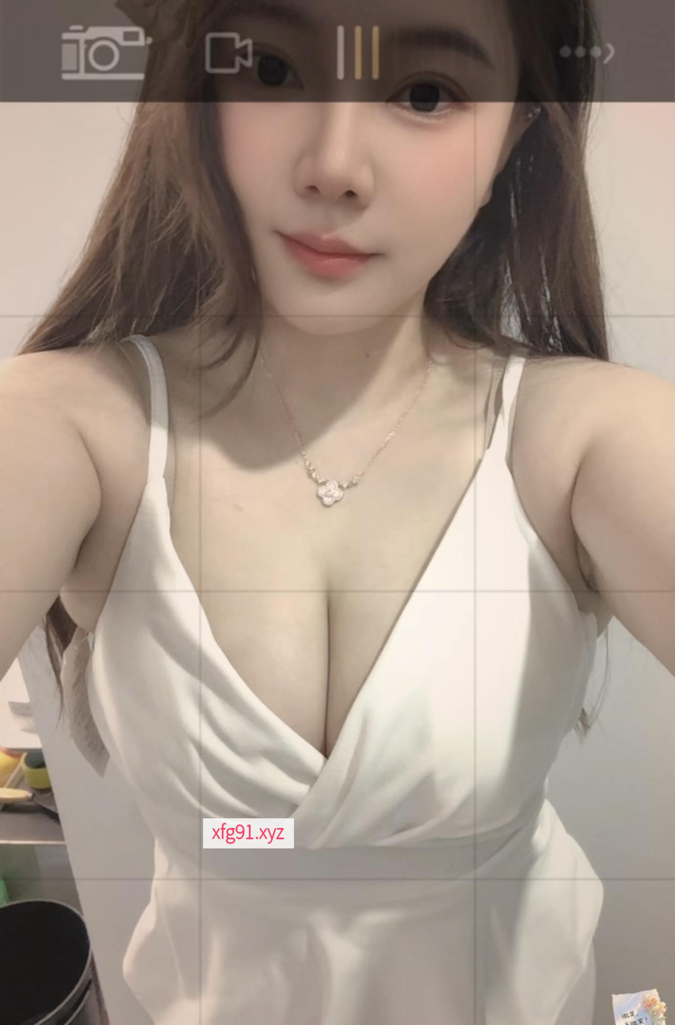 大奶子风骚小少妇 - 寻芳阁