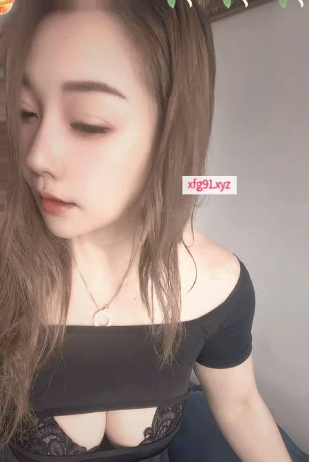 后入肥臀骚妹妞妞 - 寻芳阁