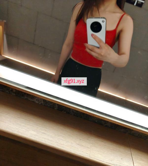 东站服务少妇 - 寻芳阁