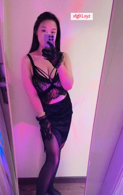 巨乳少妇琳琳 - 寻芳阁