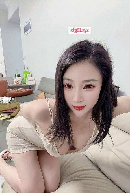 后入风骚翘臀老师 - 寻芳阁