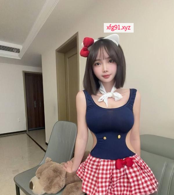 情趣制服系骚货丁丁 - 寻芳阁