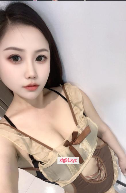 南站风骚制服小妖精 - 寻芳阁