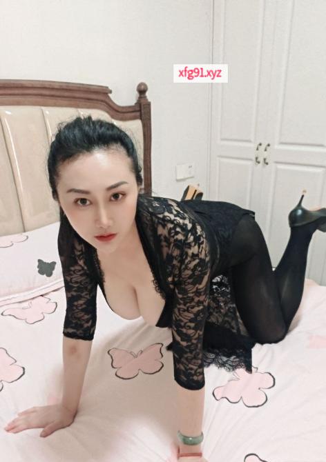 大奶少妇婉儿老师 - 寻芳阁
