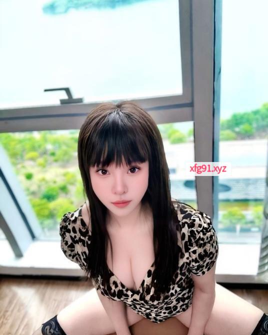 吴中豹纹纤腰骚妹 - 寻芳阁