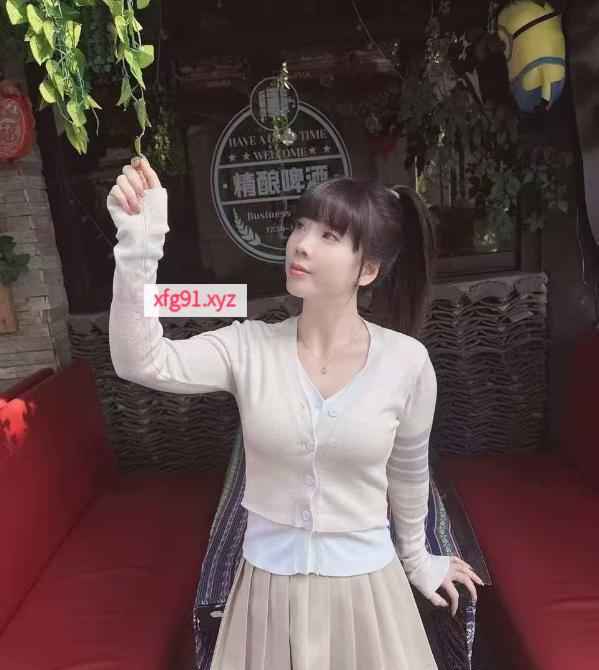 宁波奉化大长腿叶子 - 寻芳阁