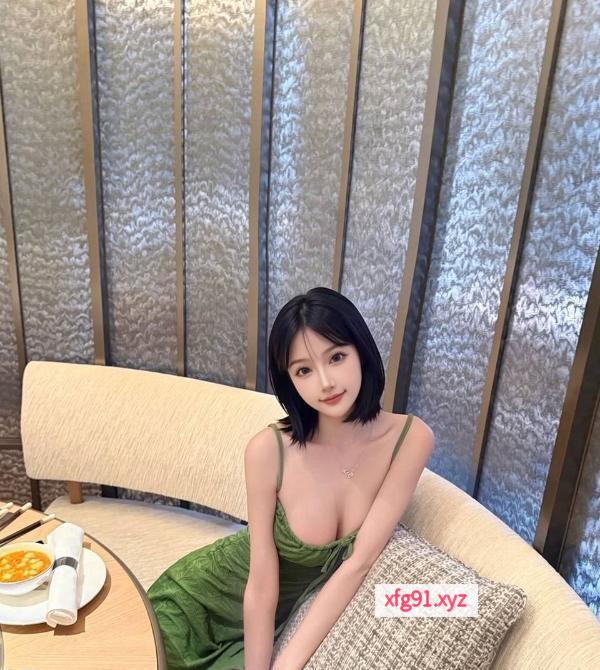 粉嫩大波风骚颜值UU - 寻芳阁