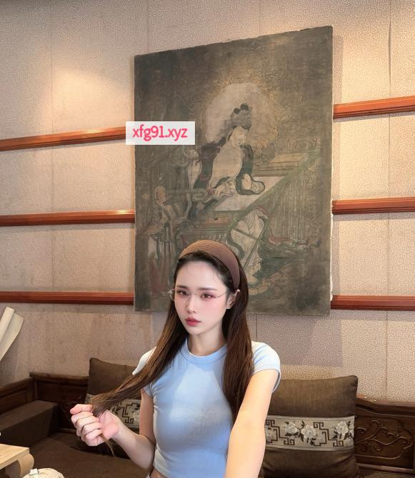 眼镜妹妹 - 寻芳阁