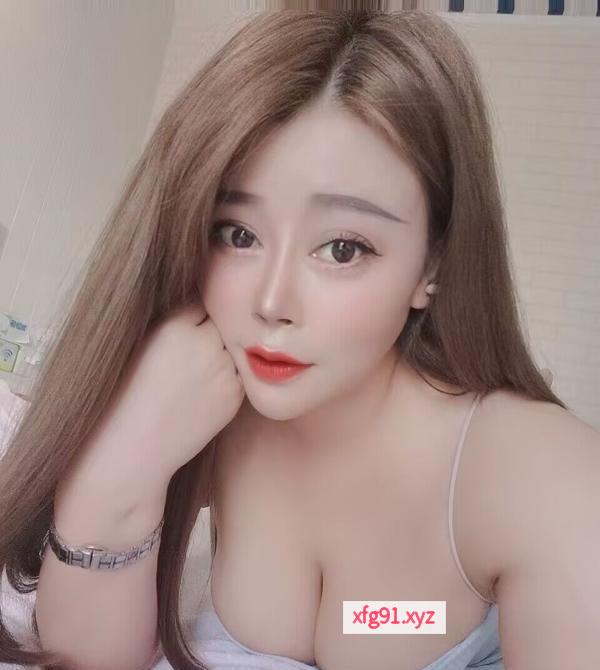 天府三街大胸妞妞 - 寻芳阁