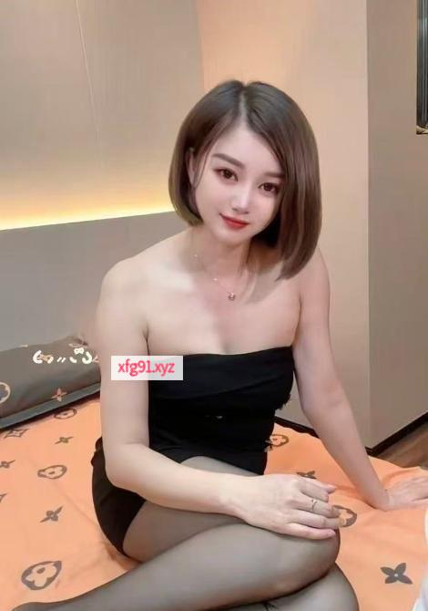 美胸大长腿御姐 - 寻芳阁