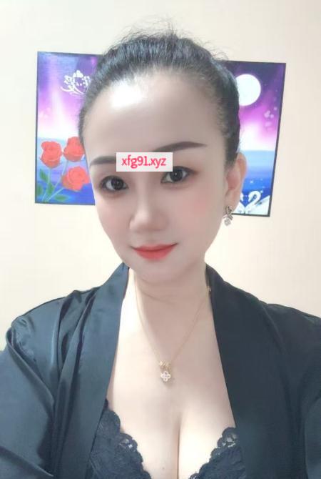 市中心熟女姐姐 - 寻芳阁