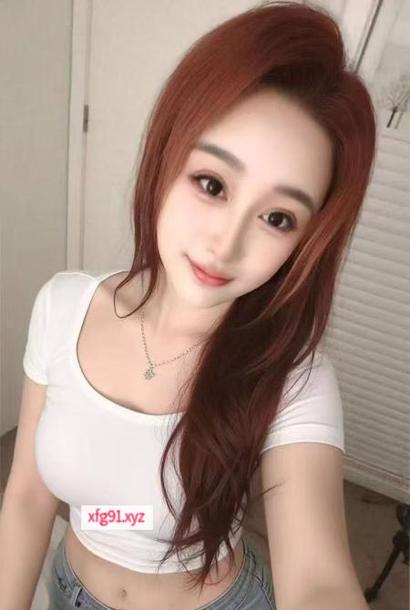 白嫩性感大胸妹妹 - 寻芳阁